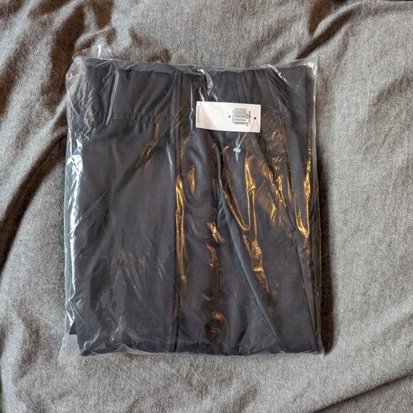 Old Navy High-Waisted PowerSoft Trouser Pants - Picture 3 of 3